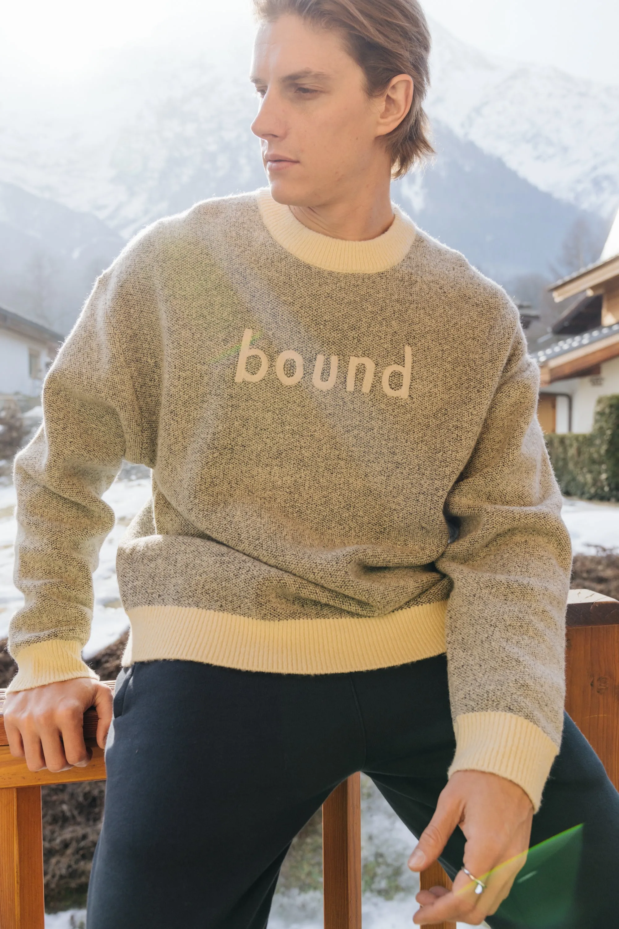 WOOL EMBROIDERED KNIT SWEATER